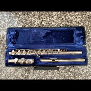Vintage Armstrong 303 flute sterling silver